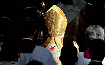 particolare della copertina del libro di Marco Politi " Joseph Ratzinger. Crisi di un papato"