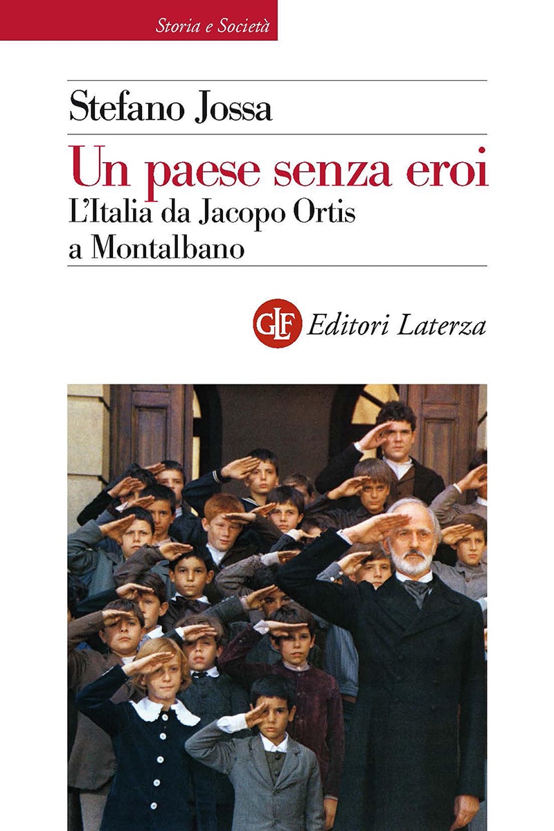 Un paese senza eroi